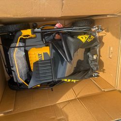 Dewalt 21 in. 196cc E-GOV Engine 3-in-1 Gas RWD Self-Propelled Lawn Mower with High Rear Wheels