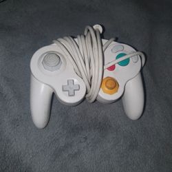 White Gamecube Controller 