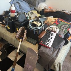 Selling Assets Items Property Stuff Shoes Guitar Nike Vinyl Jordan Amp Ukulele