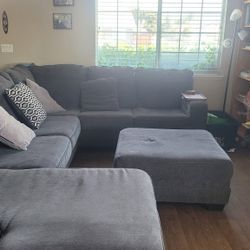 Sectional Couch Set! Selling For A Friend 