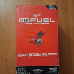 Milwaukee M12 Compact Cut Off Tool