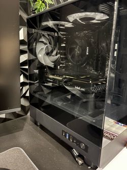 Black gaming pc