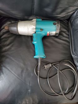 Makita 3/4 Impact Gun, Model 6906