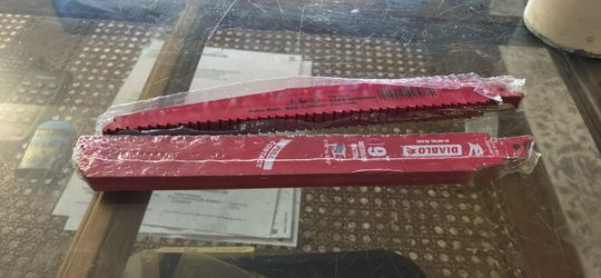 Diablo 9 inch saws, all blades seven wood 10 metal blades brand new