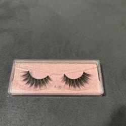 False Lashes #103
