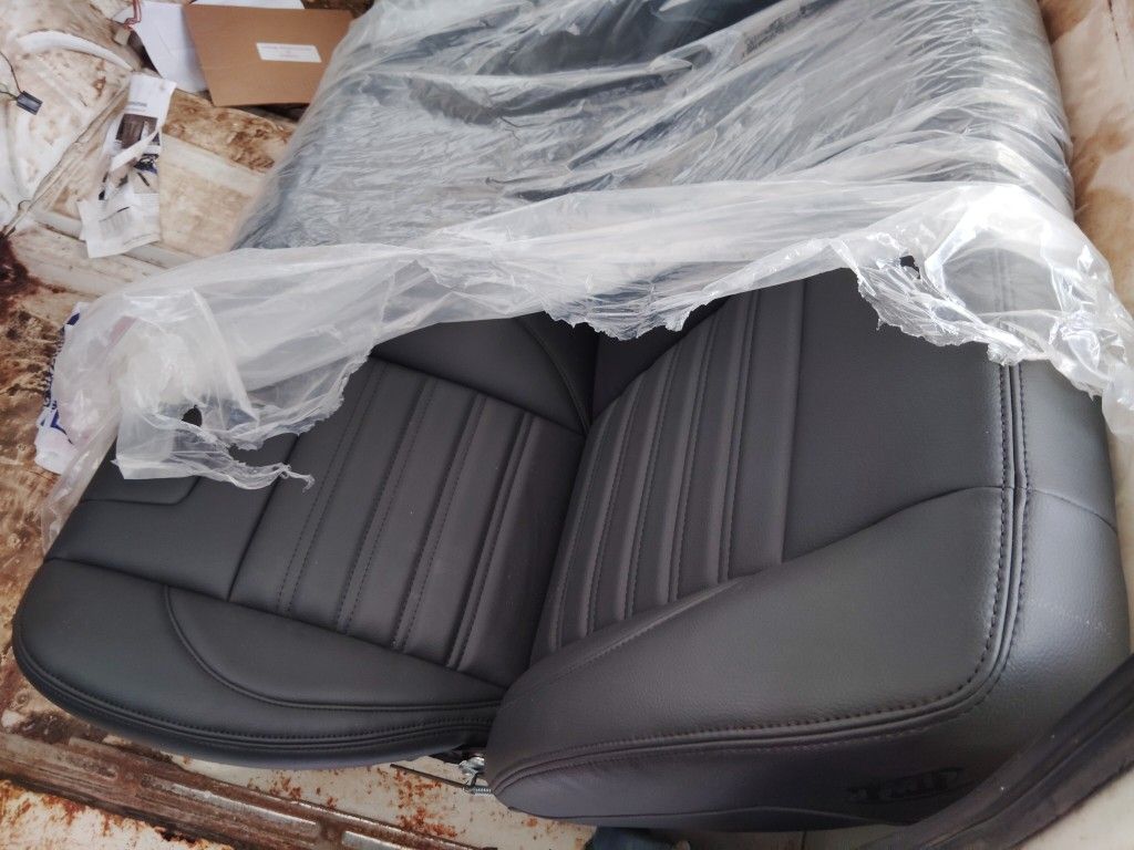 TMI Universal Seats And 67-72 C10 Door Panel And Arm Rest $1000.00