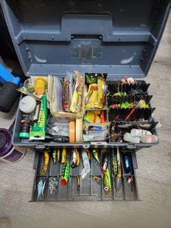 PRO - PLANO  FISHING   GEAR  BOX   500 PCS