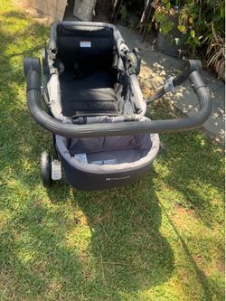 Baby trend black with Gray