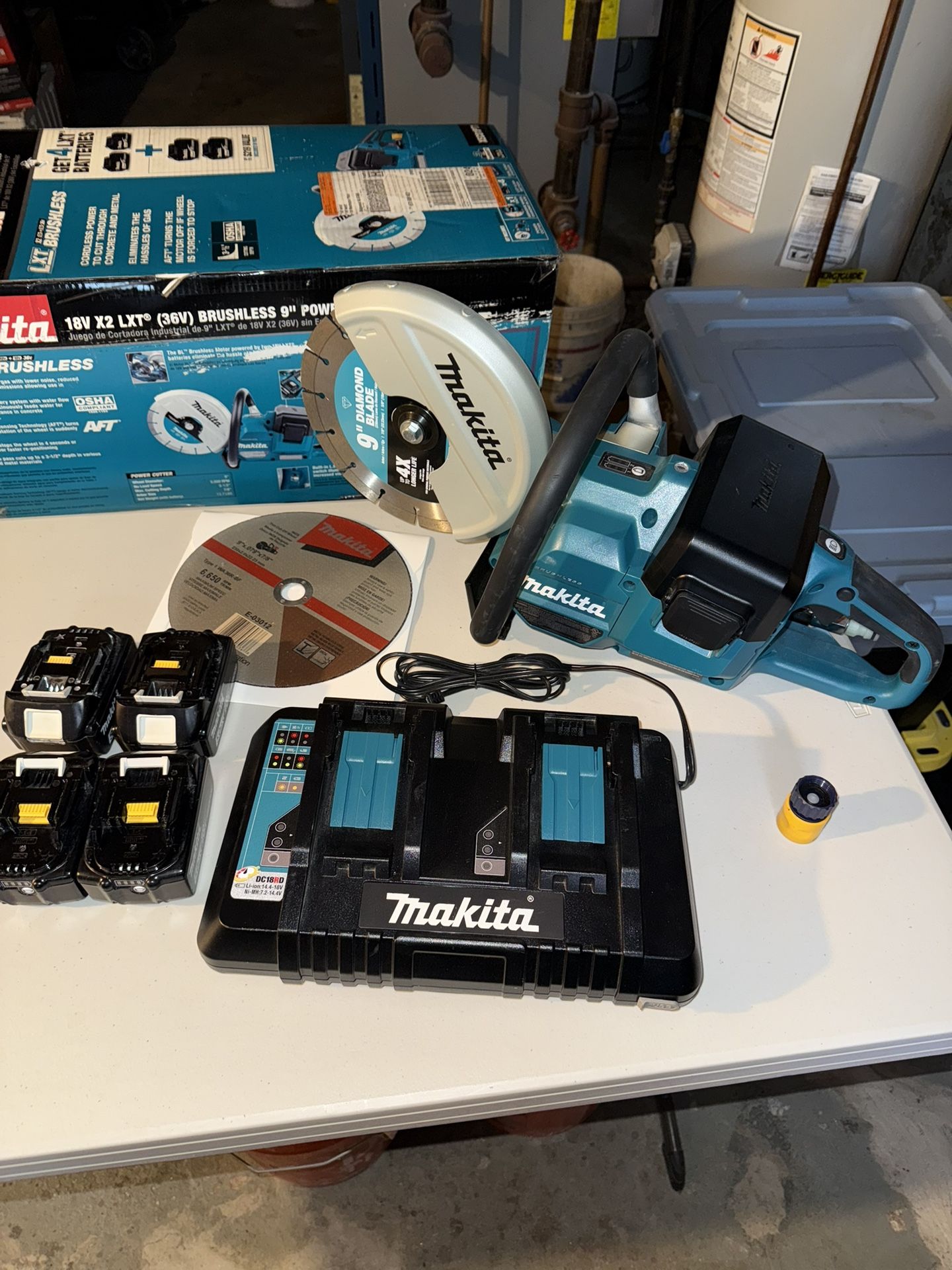 Makita 9” Diamond Blade Saw/Grinder