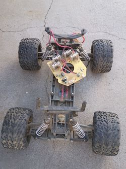 Traxxas RC for fix or parts as is 75th Ave Indian School serious buyers only please $30 cash