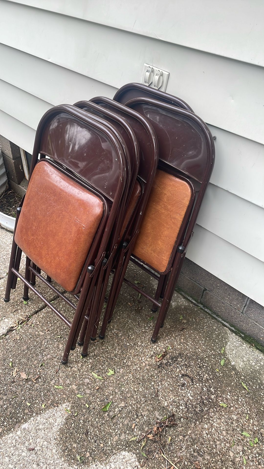 Free Metal Chair 6