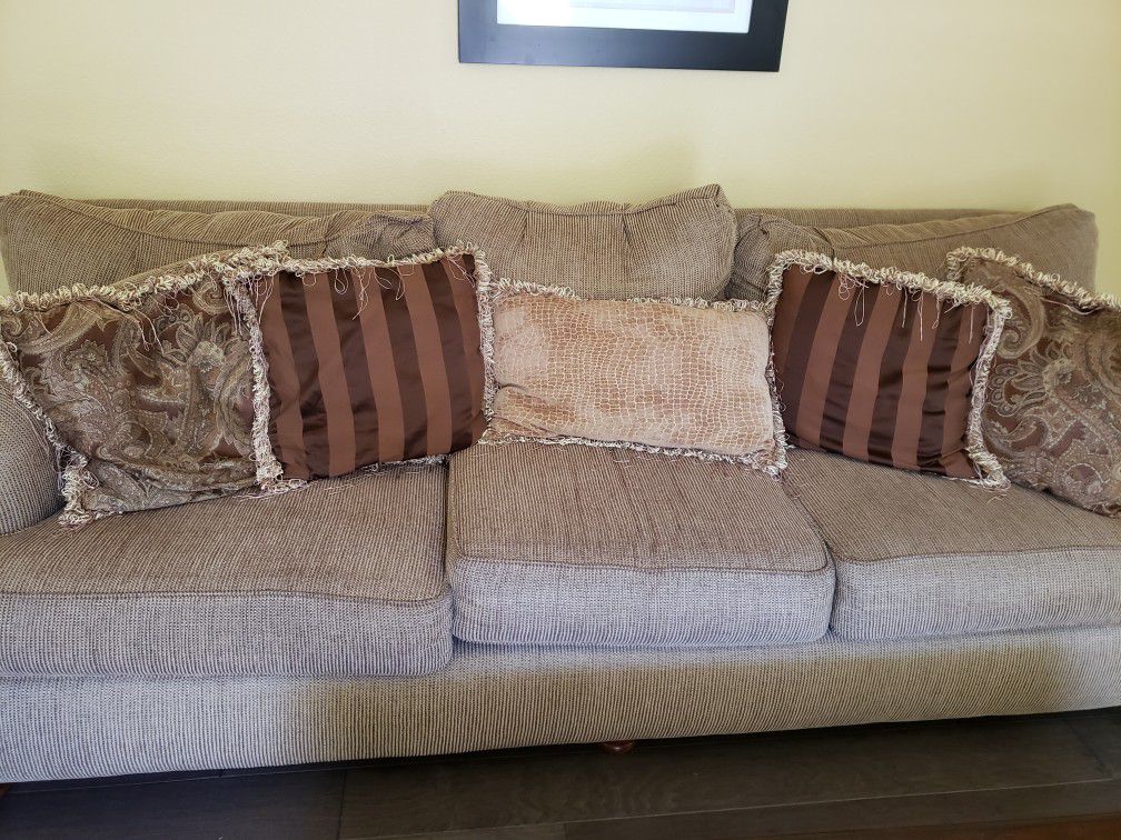 Used Couches 2 and 3 seater