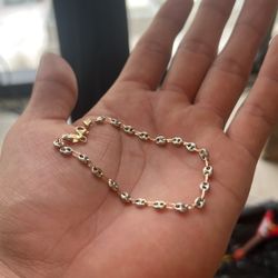 5 Grams 18k Hold Bracelet 