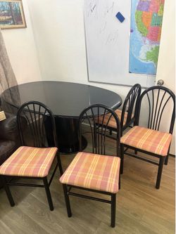 Black Lacquer Table with 4 chairs