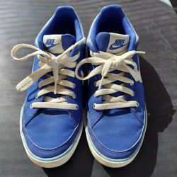Nike women's shoes 