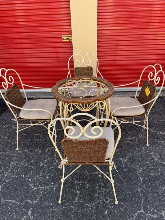 Wicker And We ought Iron BISTRO SET