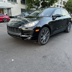 2018 Porsche Macan Sport Edition AWD