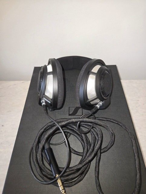 Sennheiser HD 800s Headphone