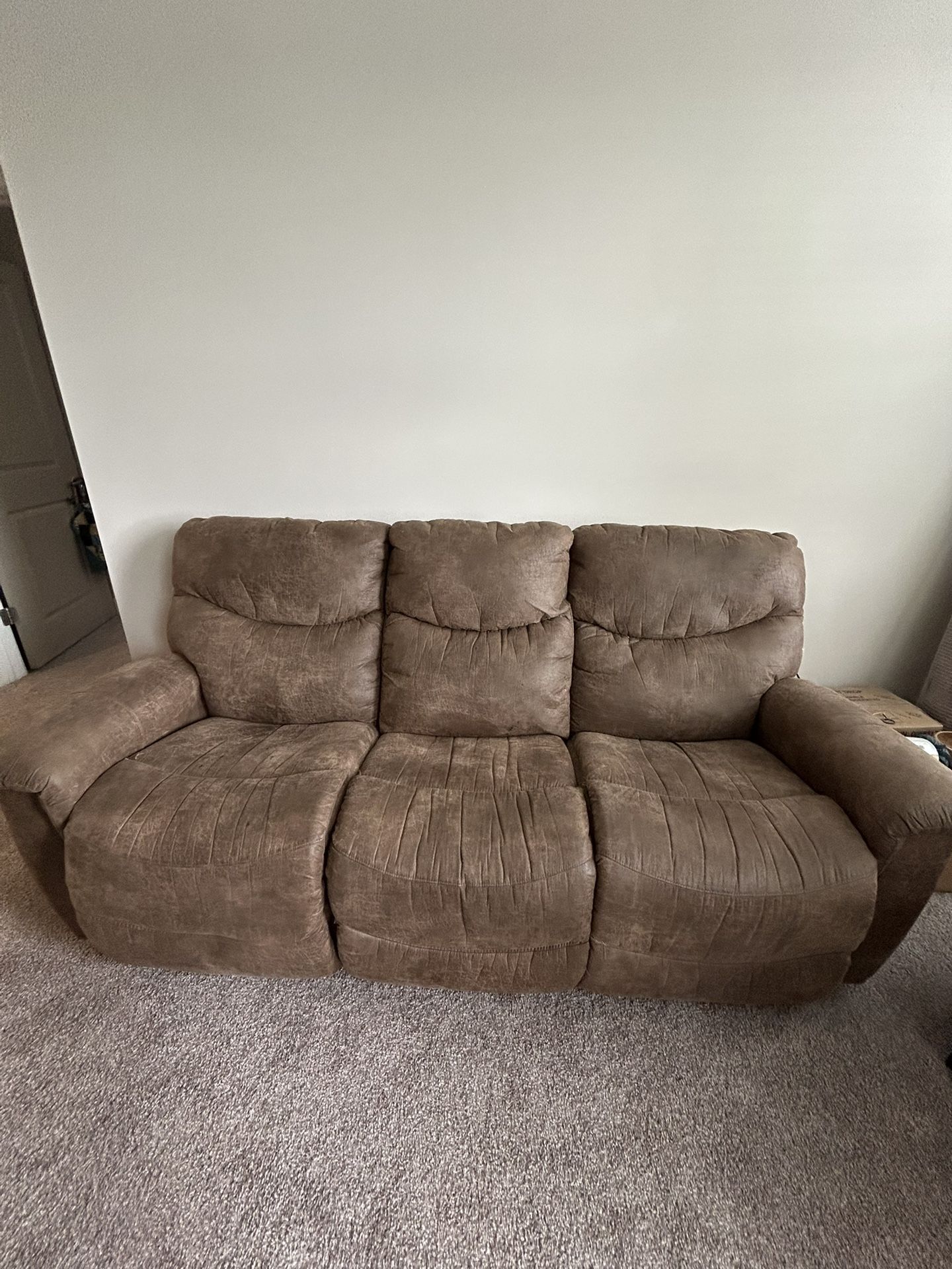 La-Z-Boy Brown Leather Power Recliner Sofa – $300