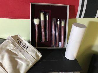 Conduit make up bag and make up brushes in case