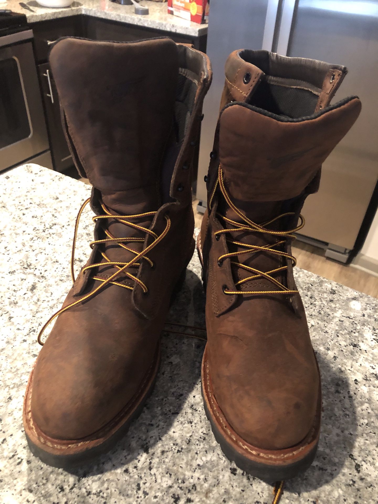 Red Wing men’s steel toed Lineman Boots