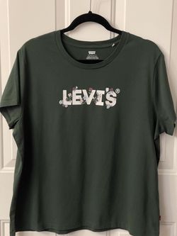 Women’s Levi Graphic Tee XL