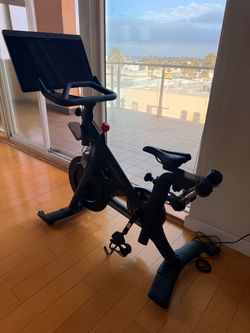 Peloton Indoor Exercise Bike Plus with Screen