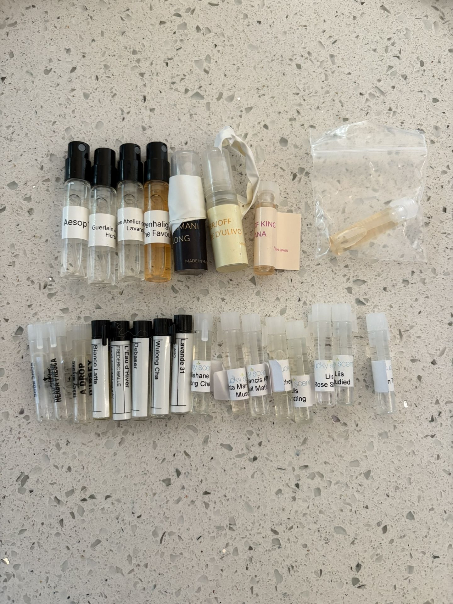 24 Mini Perfume Samples/Decants