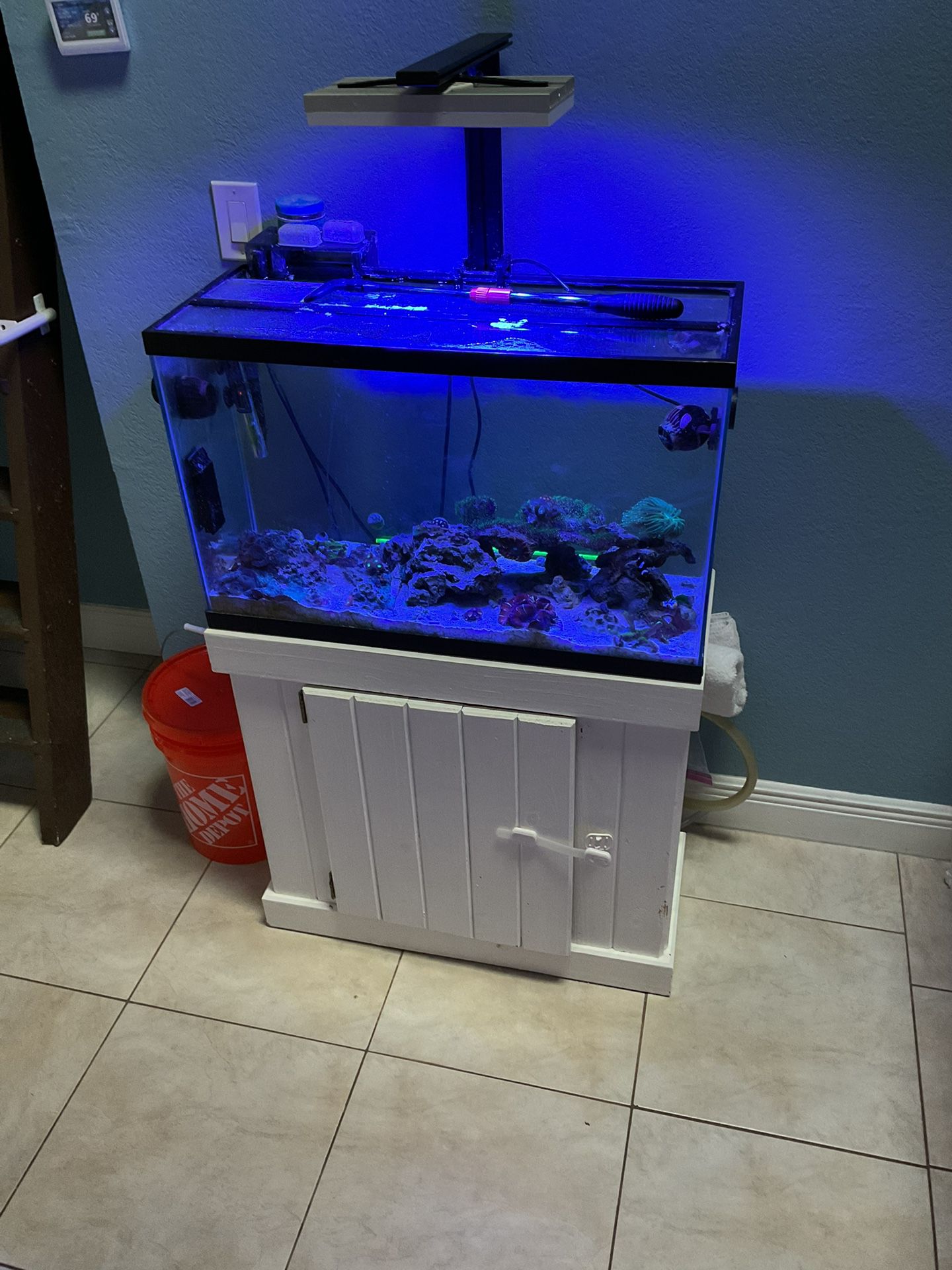 Fish Tank With Gear And Stock