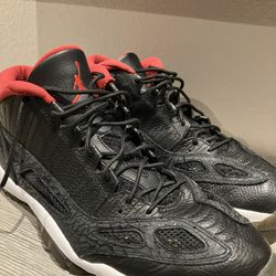 Jordan 11 Retro Low IE Black 