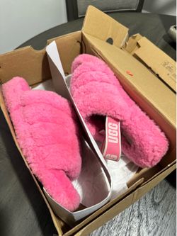 ✨ UGG Fluff Yeah Slides ✨