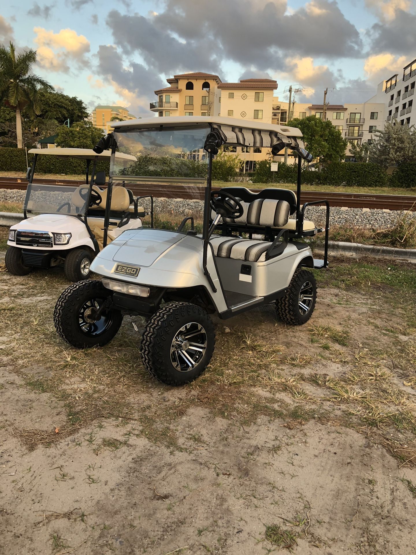 Golf cart
