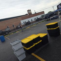 Home Products (contact info removed) 27 gal Black & Yellow Utility 