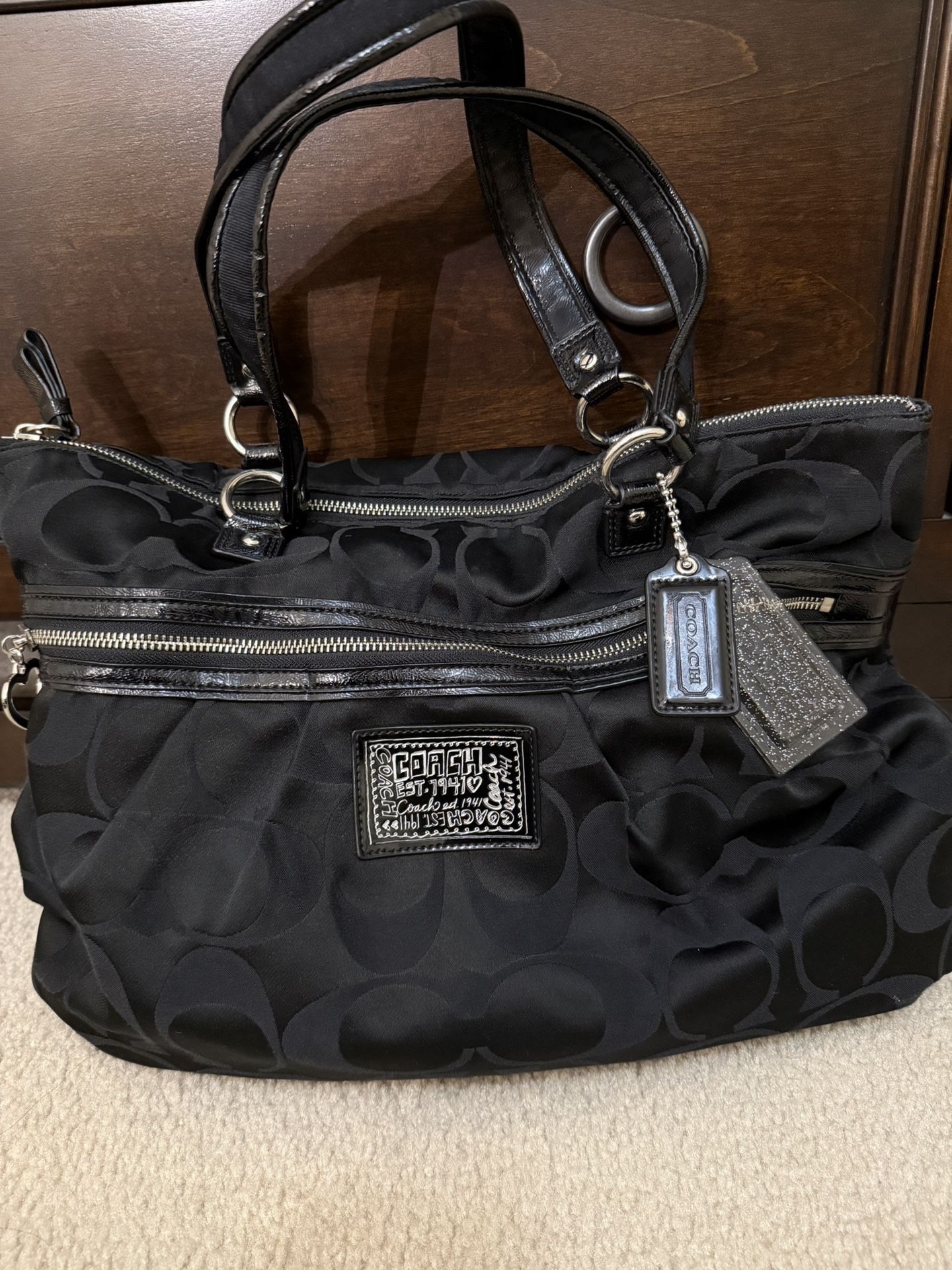 Authentic Coach Daisy Poppy tote