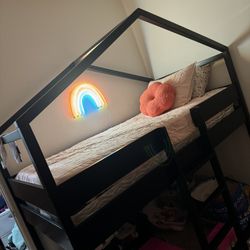 Twin Size Loft/bunk Bed