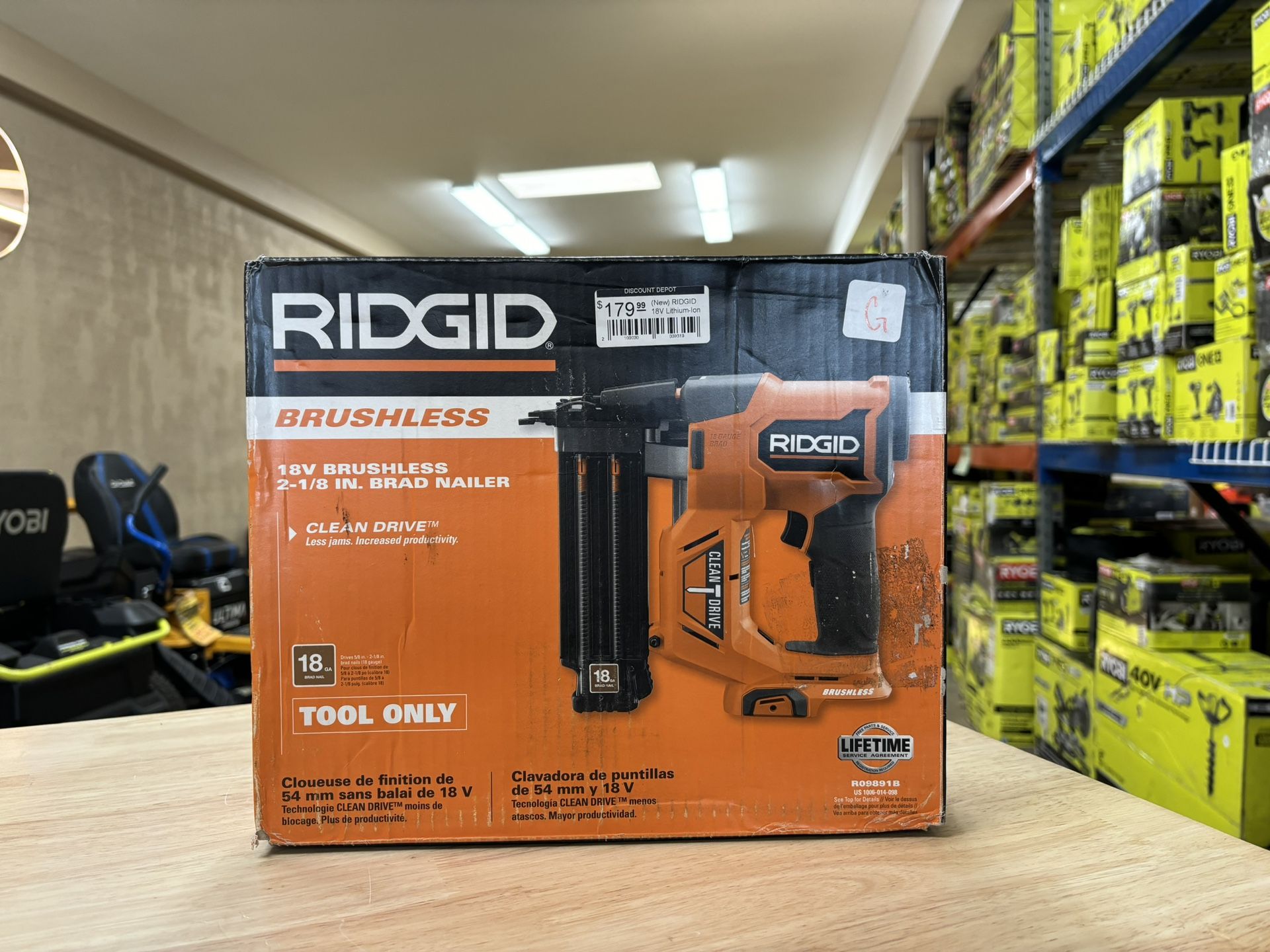 (New) Ridgid 18v Lithium-ion Brushless Cordless 18-Gauge 2-1/8 In. Brad Nailer (tool-only) W/CLEAN DRIVE Technology 