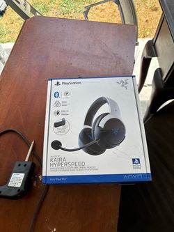RAZER™ KAIRA HYPERSPEED Headset