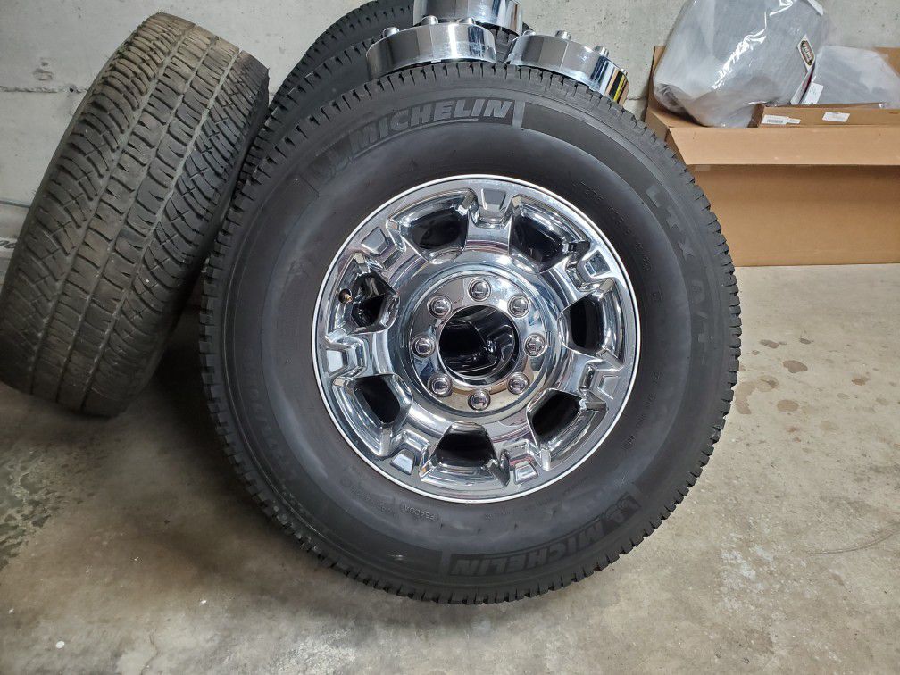 F350 / F250 rims and tires.