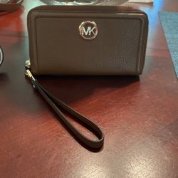 Michael Kors Wristlet