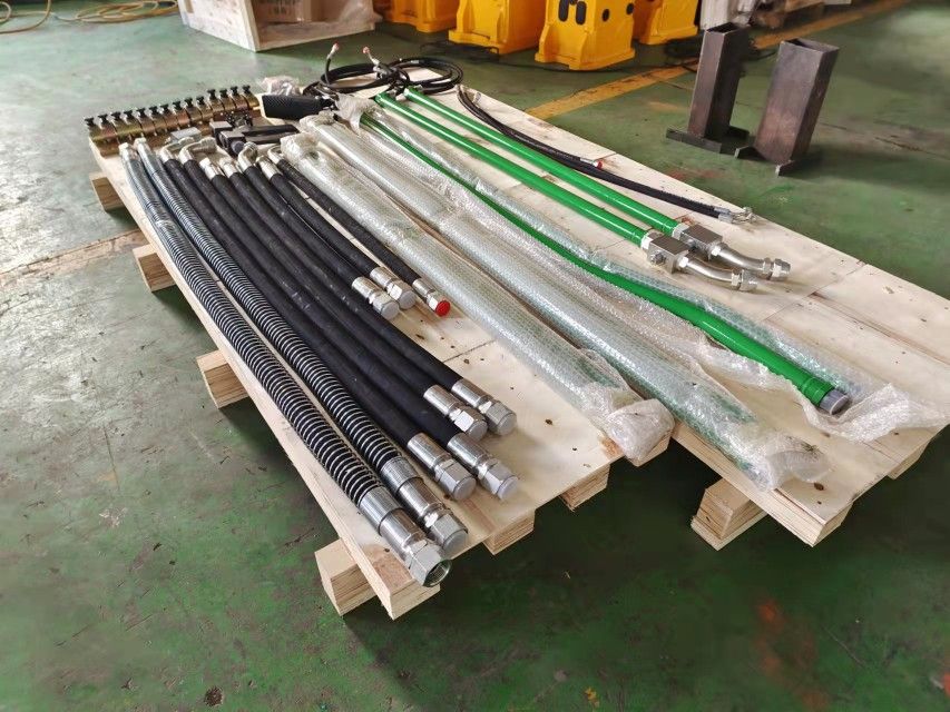 Hydraulic Hammer Breaker Piping Kits for Excavator Caterpillar CAT330 or Similar Machine.