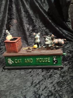 Playful Cast Iron Kitten Lever Bank