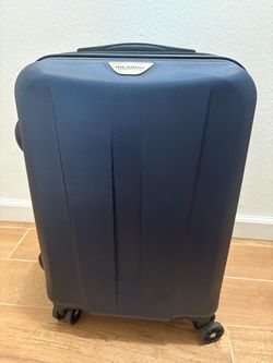 Ricardo Beverly Hills Hard Shell Spinner Luggage