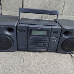 Sony mega bass  boombox  cfd-758