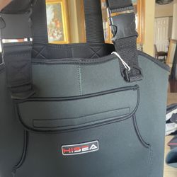 Hisea Insulated Waders With Built In Boots Size 8 Brand New