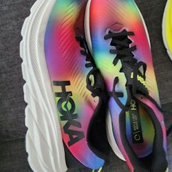 Hoka One One Size 9.5 Unisex