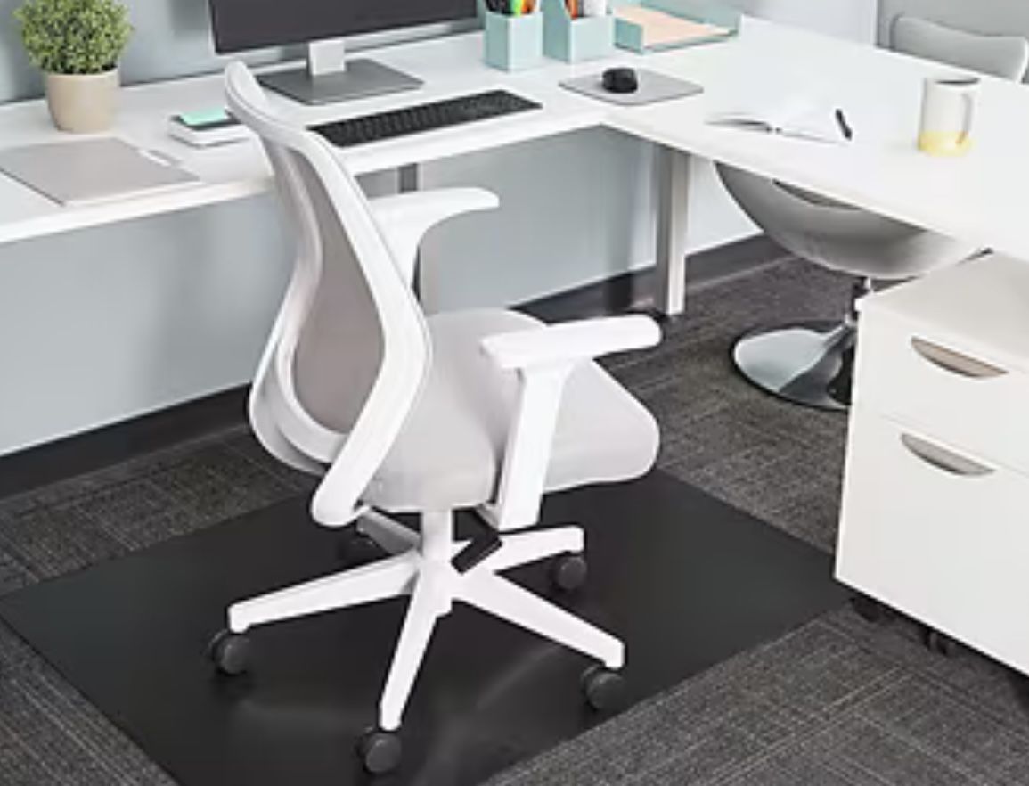Carpet Chair Mat, 36" x 48'' (black)