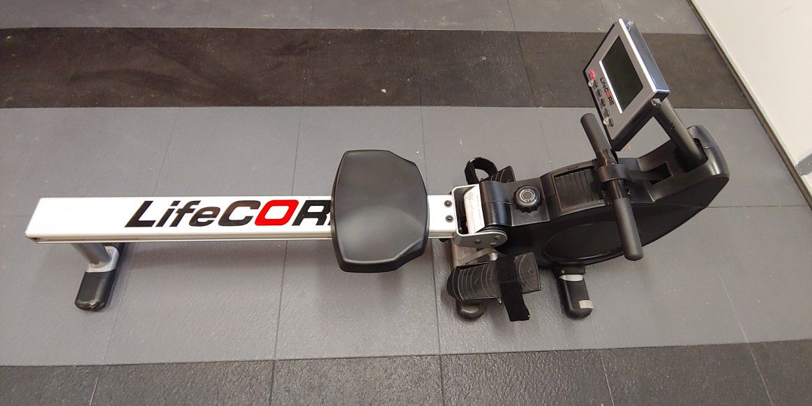LifeCORE HRT Rowing Machine
