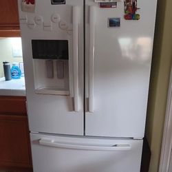 Whirlpool French Double Door Fridge White