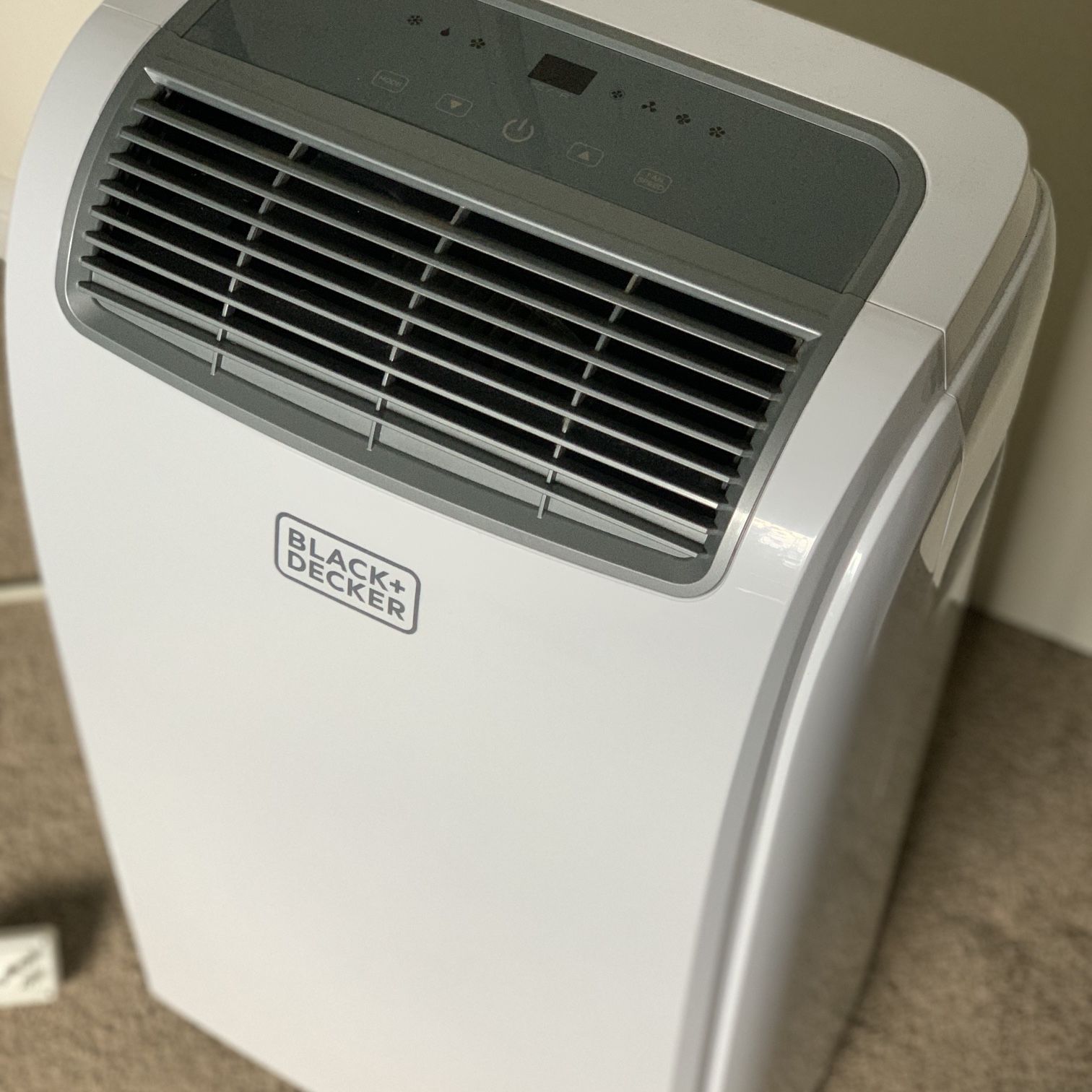 Almost Brand New Air conditioner (Black & Decker)