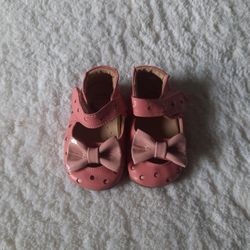 Livie and Luca Bow Shoes size 6-12 months